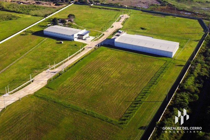 Terreno en ÁREA INDUSTRIAL URIBURU