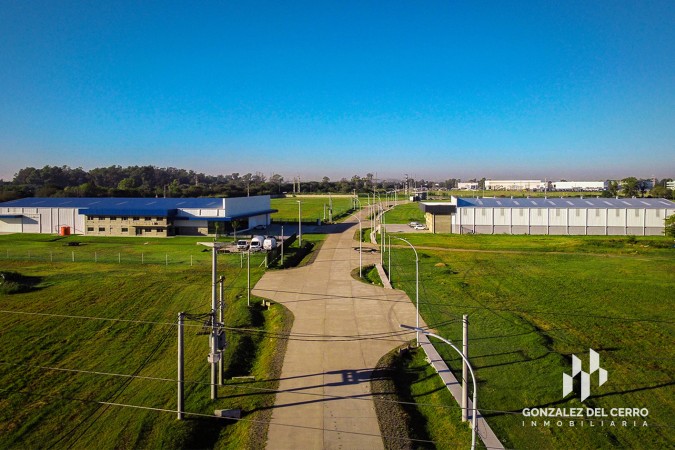 Terreno en ÁREA INDUSTRIAL URIBURU