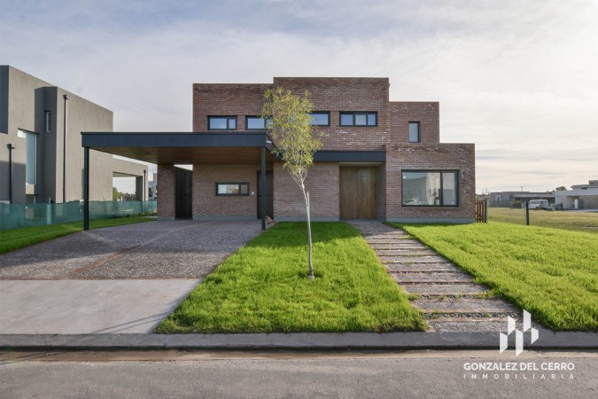 VIDA | Casa 3 dormitorios | 3 baños | piscina