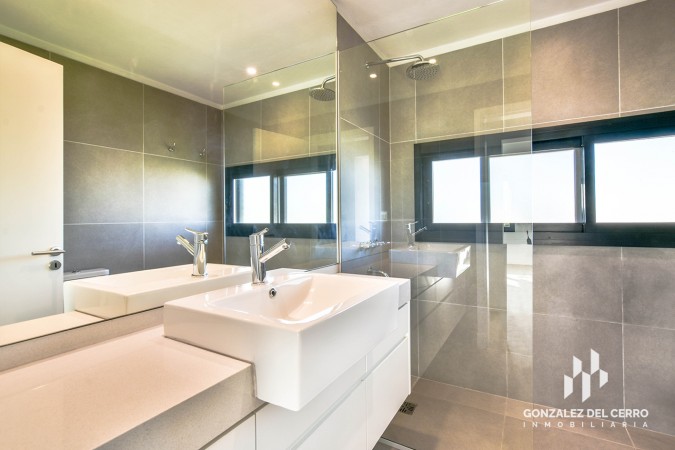 VIDA | Casa 3 dormitorios | 3 baños | piscina