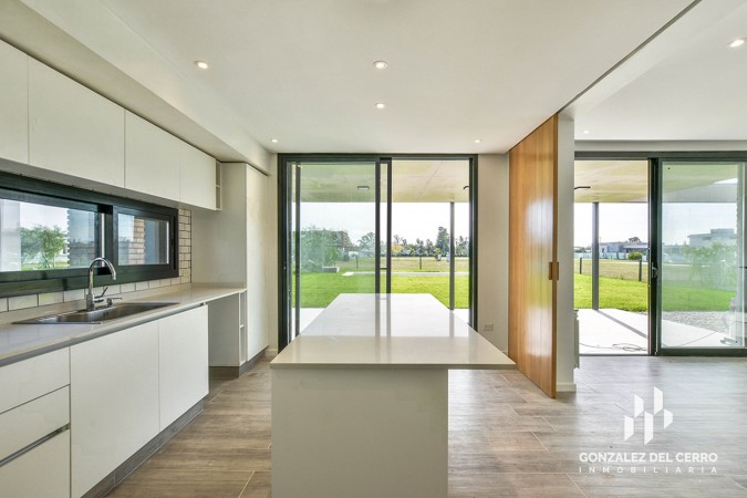 VIDA | Casa 3 dormitorios | 3 baños | piscina