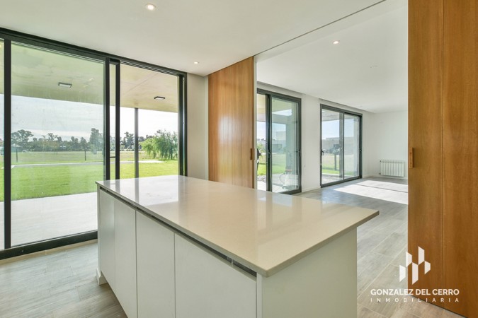 VIDA | Casa 3 dormitorios | 3 baños | piscina