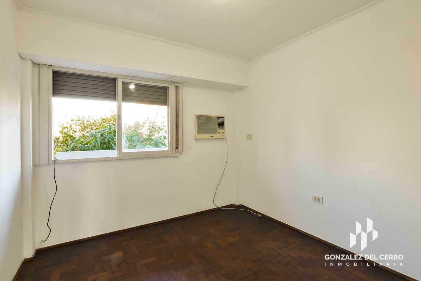 Departamento 2 dormitorios con balcon | Pte. Roca y Montevideo