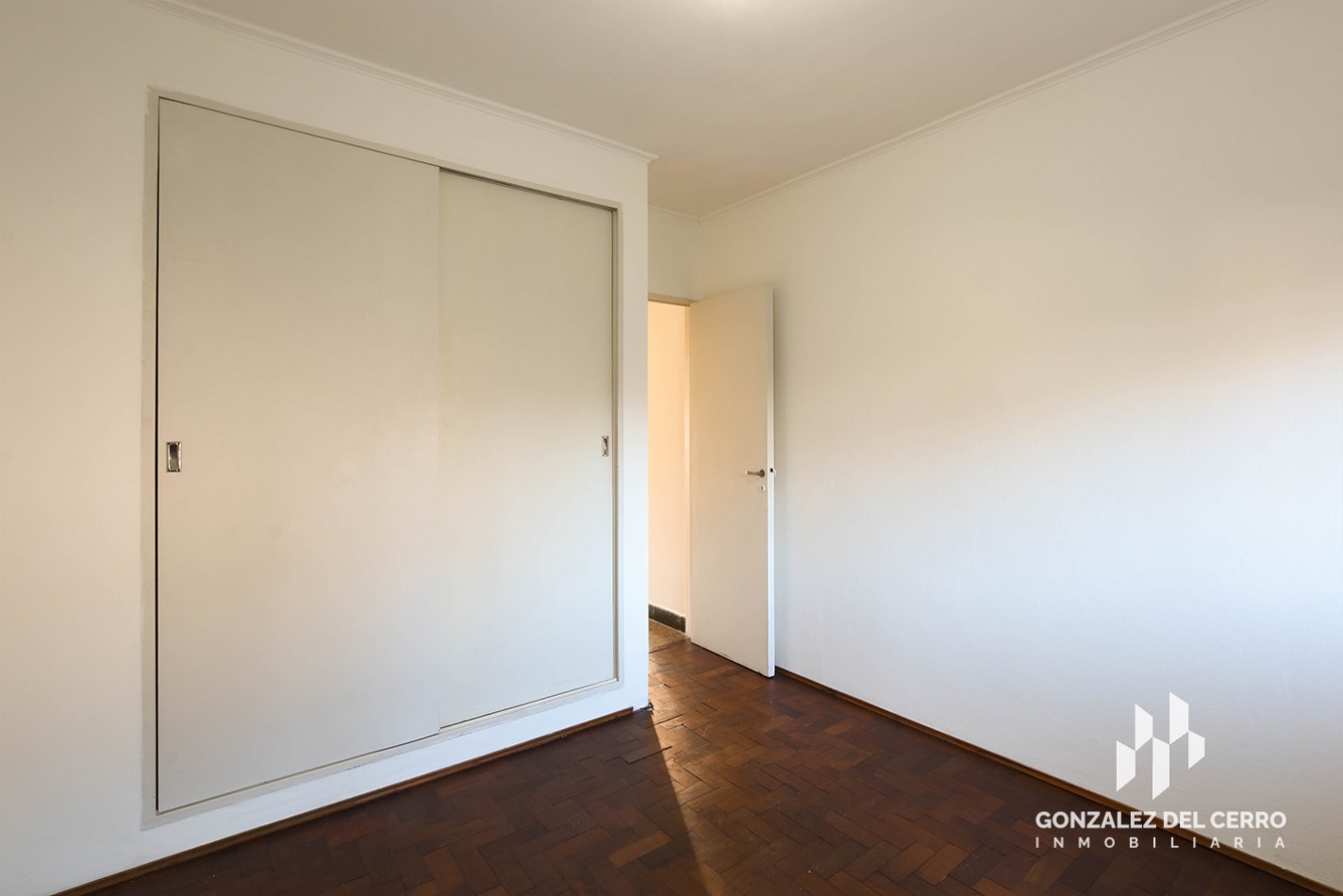 Departamento 2 dormitorios con balcon | Pte. Roca y Montevideo