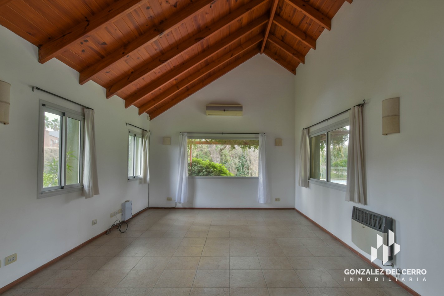 Venta casa en Funes Hills San Marino