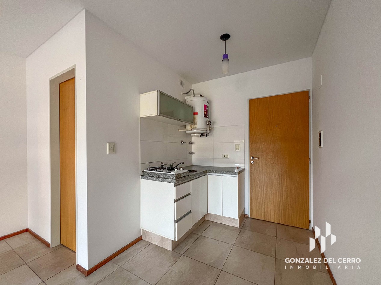 Monoambiente con balcon | Paraguay al 1400