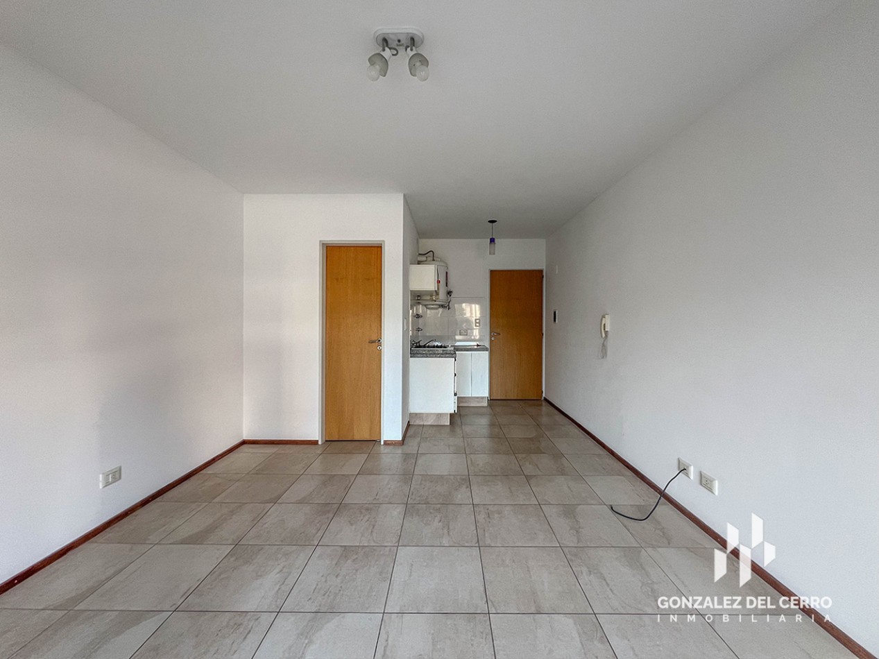 Monoambiente con balcon | Paraguay al 1400