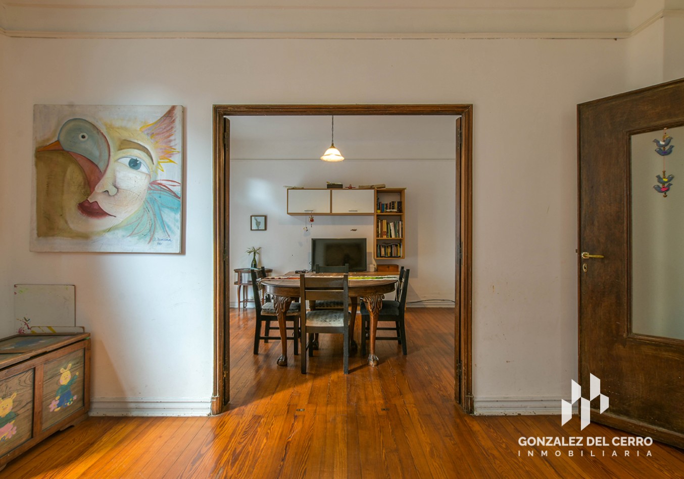 Buenos Aires y Av. Belgrano | Departamento 2 dormitorios + patio y balcon