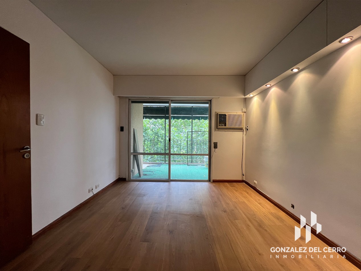 2 DORM. + DEPENDENCIA DE SERVICIO, BALCON Y COCHERA | BV. OROÑO 849