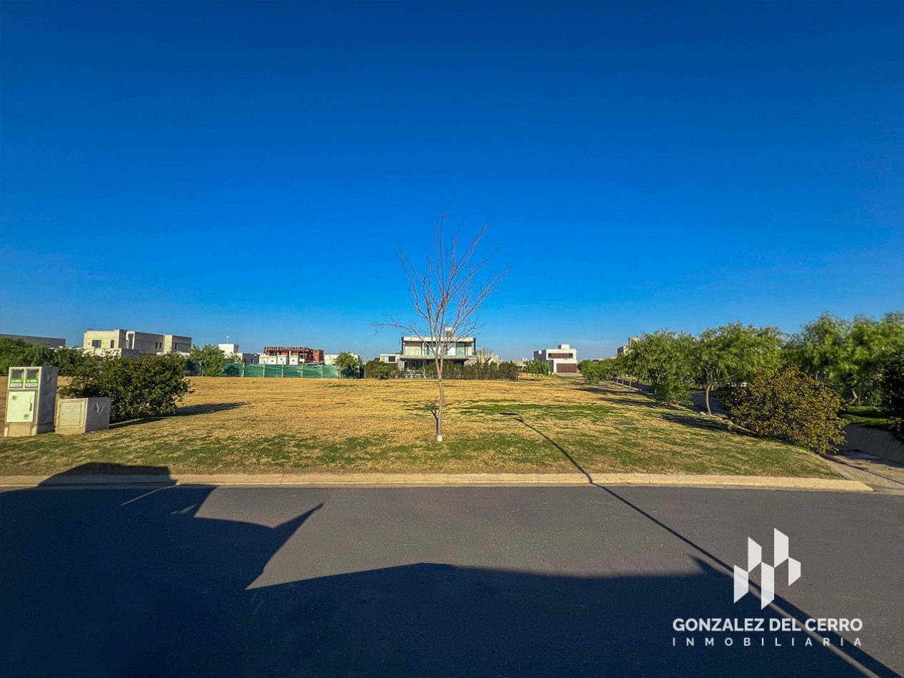 Lote de 920 m2 en Vida Barrio Cerrado