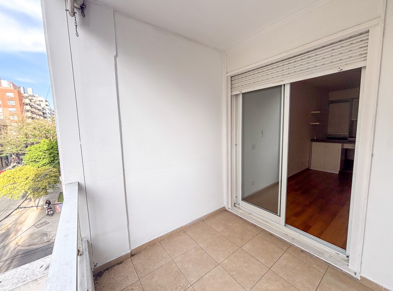 Monoambiente con balcon | Catamarca 1659
