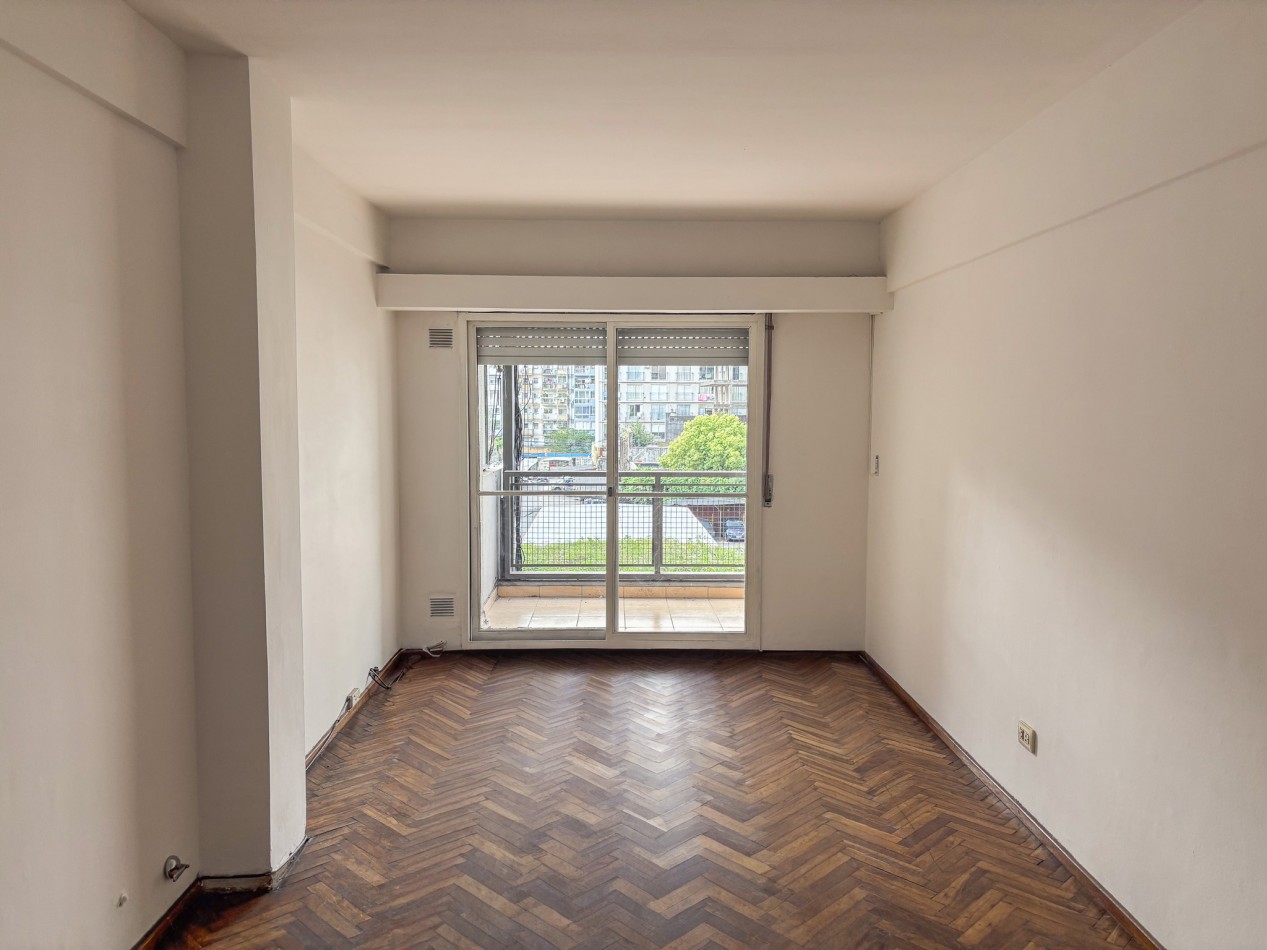 Departamento dos dormitorios y comodin  | San Lorenzo 1049