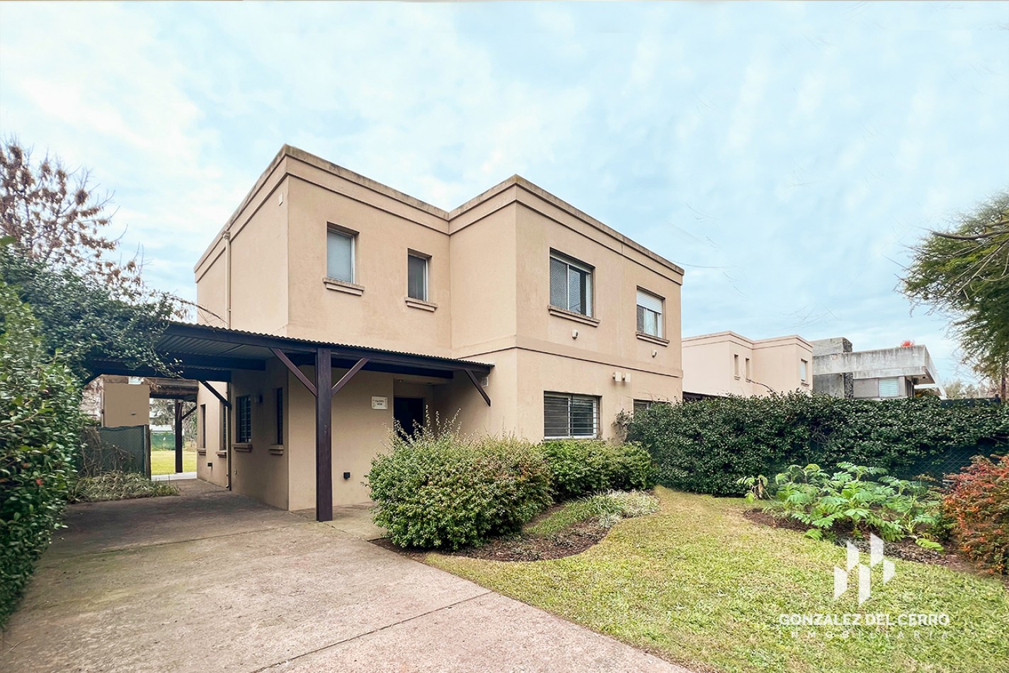 Casa 3 dormitorios y 3 baños en Aldea