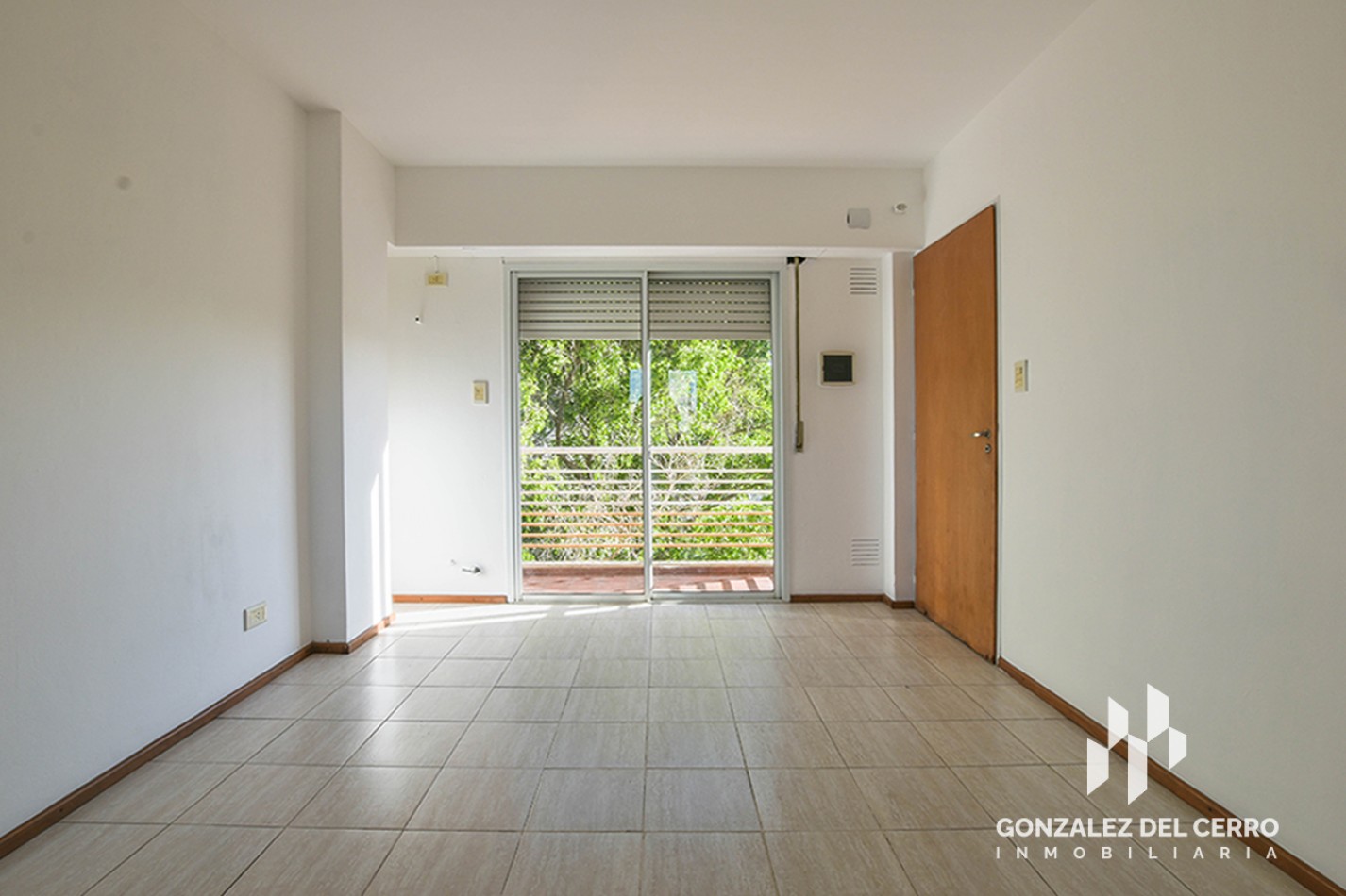 Departamento 1 dormitorio con balcon al frente