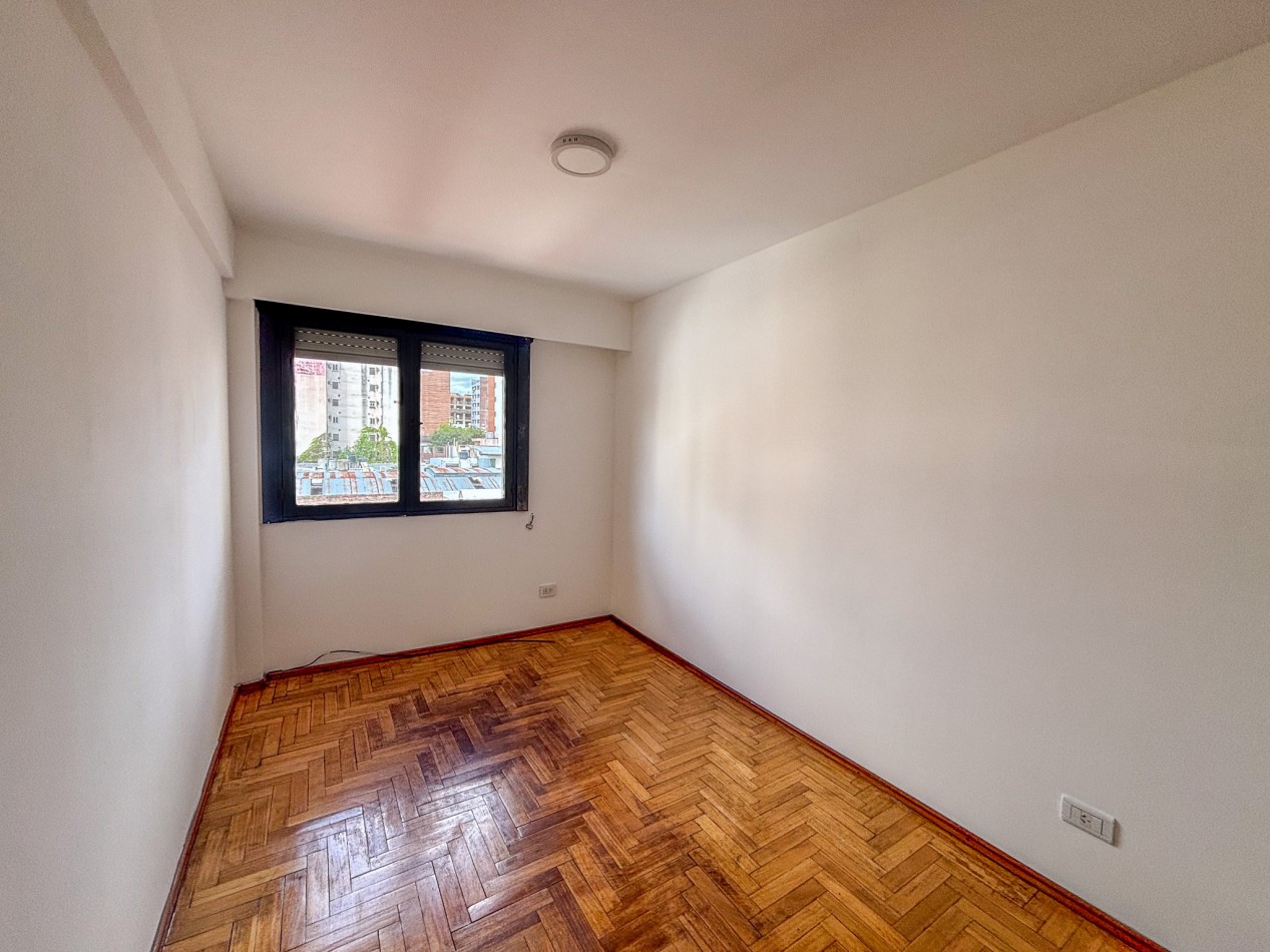 Departamento 2 dormitorios y cochera en alquiler | 9 de Julio 1051