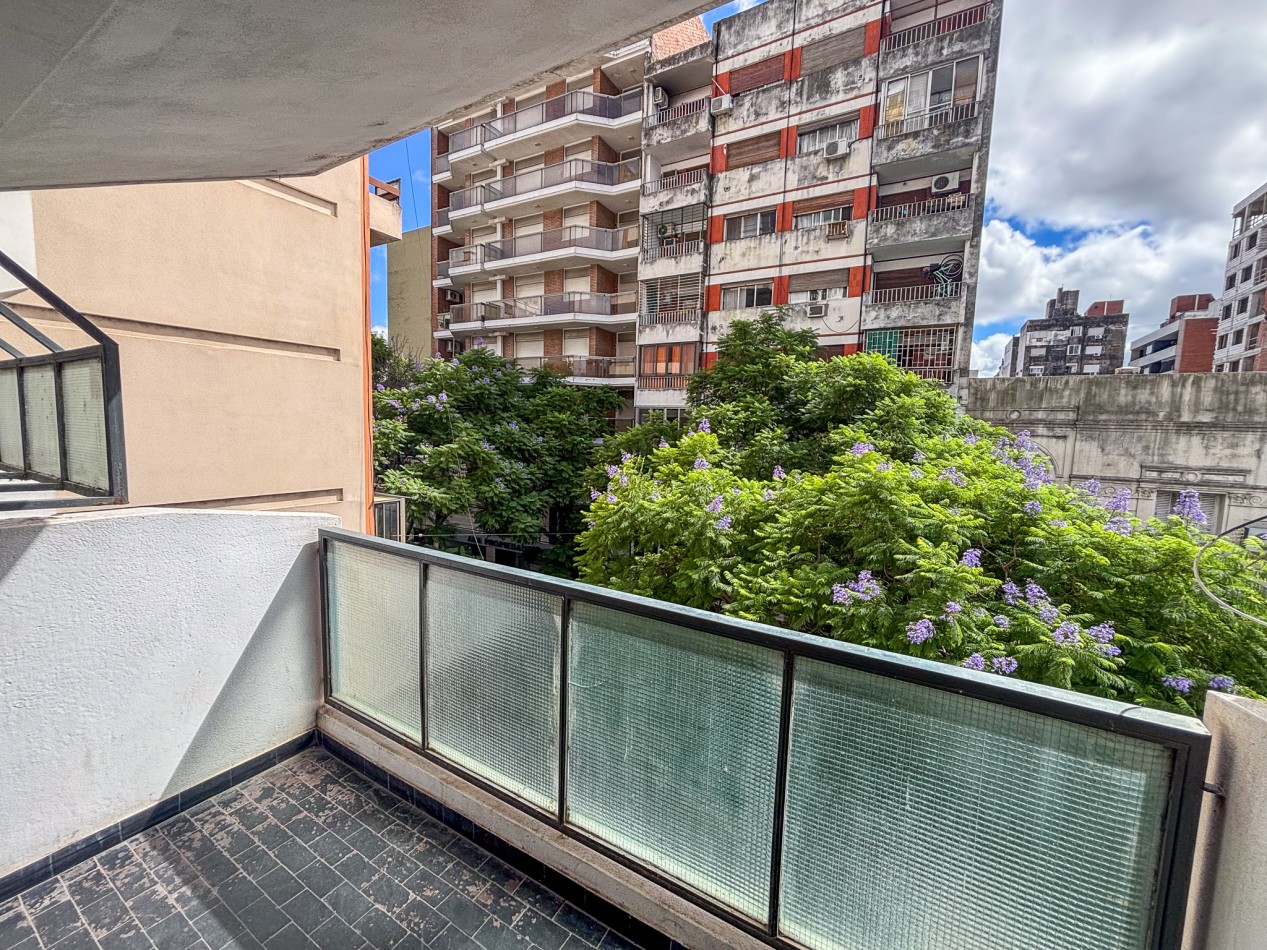 Departamento 2 dormitorios y cochera en alquiler | 9 de Julio 1051