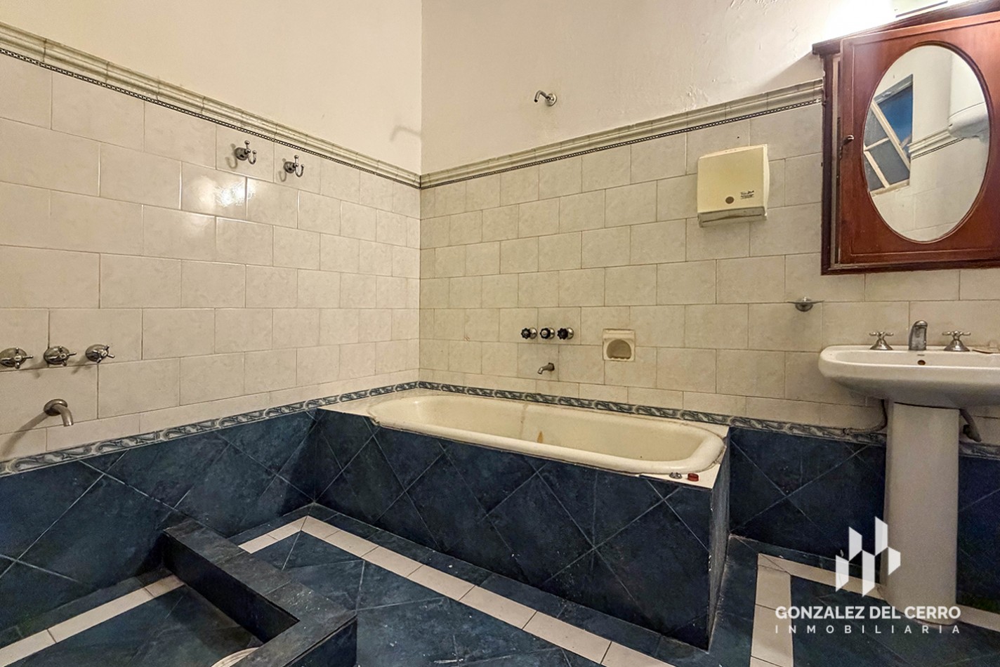 Piso exclusivo en Corrientes y Av. Pellegrini