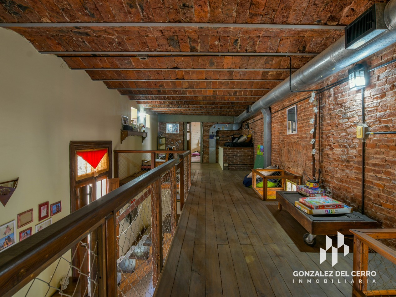 Planta alta en Juan Manuel de Rosas 972