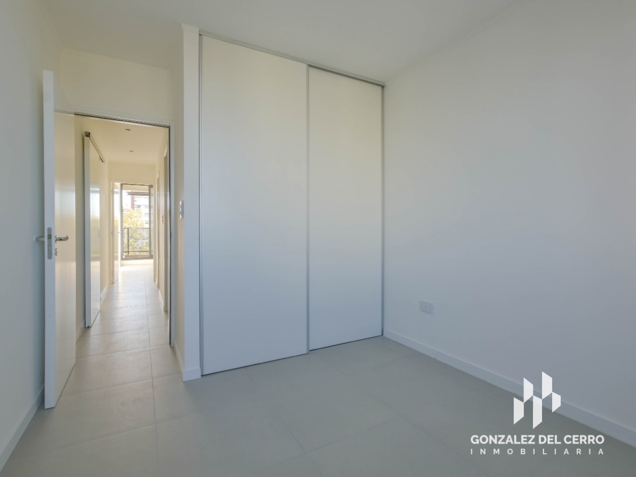 Departamento 2 dormitorios en Santiago y Av. Pellegrini