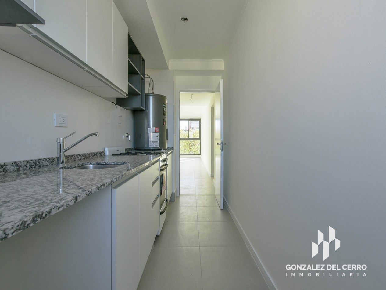 Departamento 2 dormitorios en Santiago y Av. Pellegrini