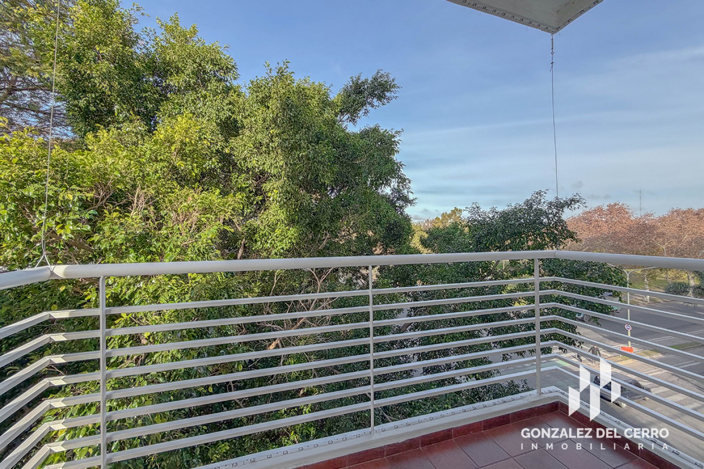 Departamento 1 dormitorio con balcon al frente