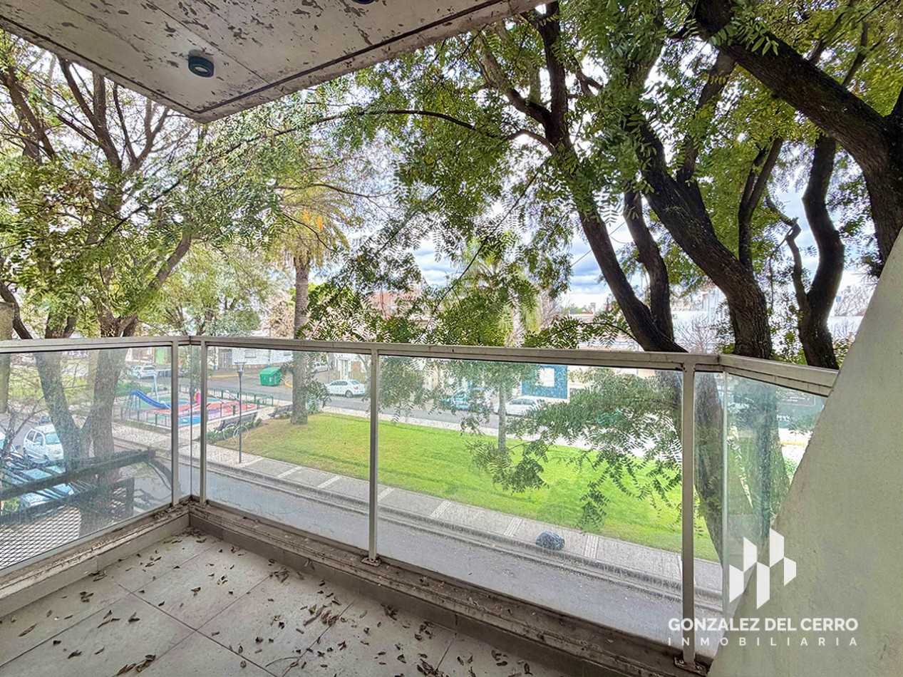 Monoambiente con balcon al frente | Av. Francia 88