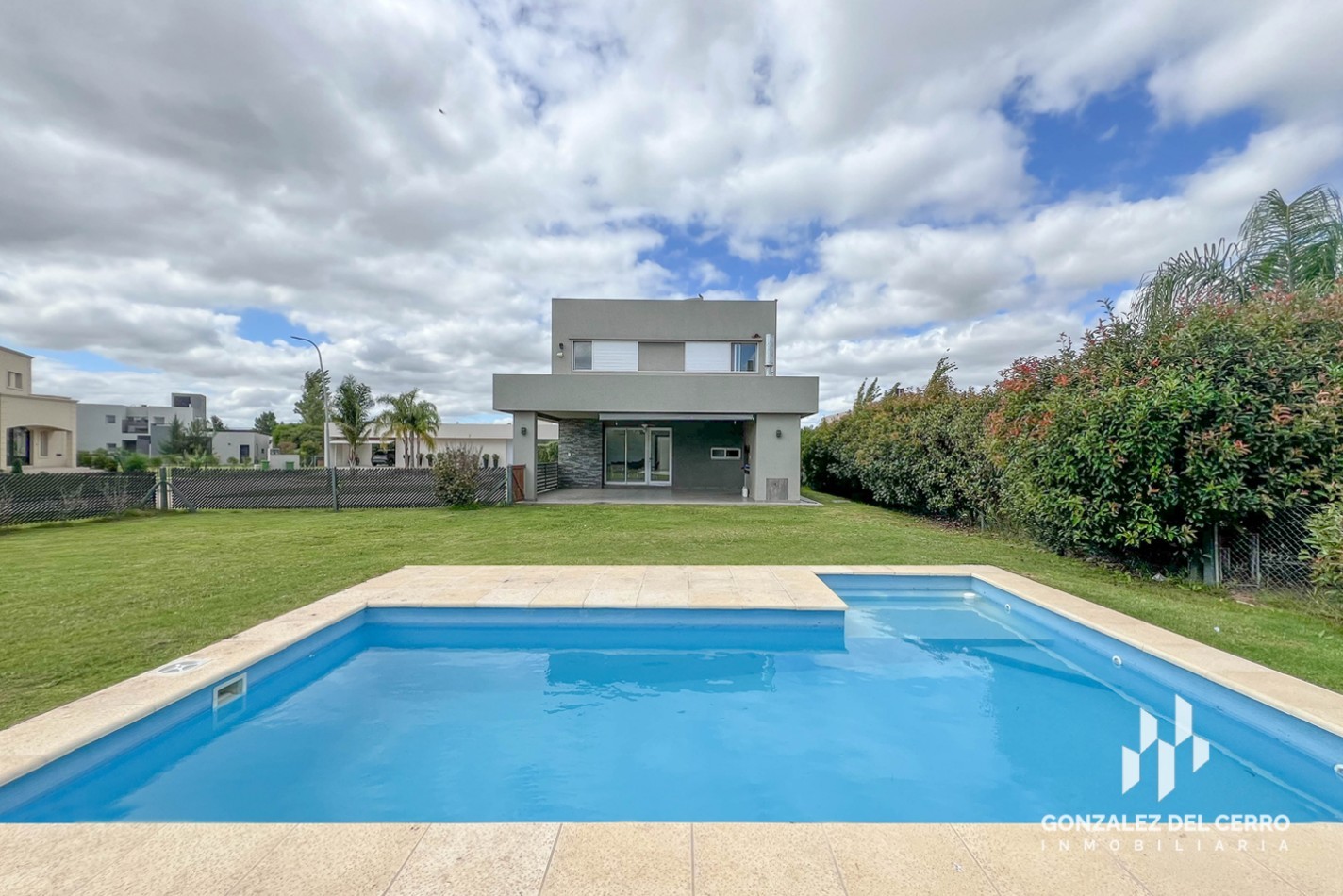 CASA 3 DORMITORIOS + PILETA | SAN SEBASTIAN