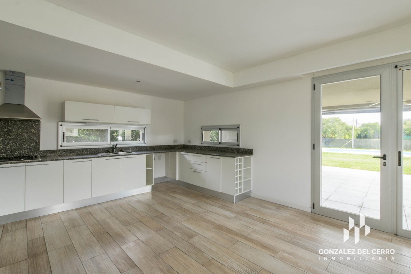 CASA 3 DORMITORIOS + PILETA | SAN SEBASTIAN
