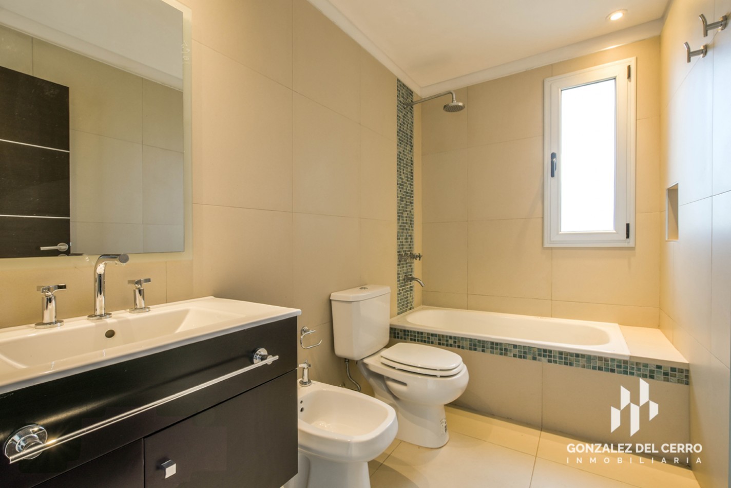 CASA 3 DORMITORIOS + PILETA | SAN SEBASTIAN