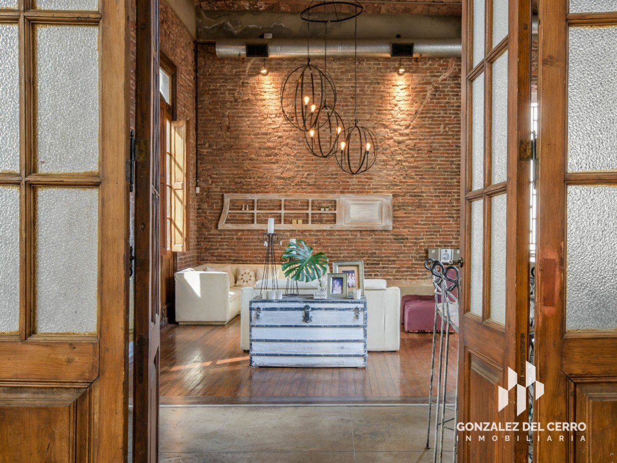 Planta alta en Juan Manuel de Rosas 972