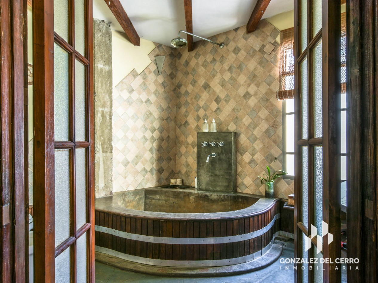 Planta alta en Juan Manuel de Rosas 972