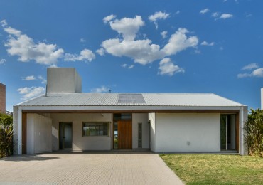 Casa 3 dormitorios en Planta Baja | San Sebastian, Funes