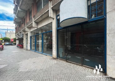 Local comercial Sarmiento y Urquiza | 112 m2