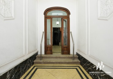 Piso exclusivo en Corrientes y Av. Pellegrini